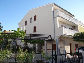Apartment Mira